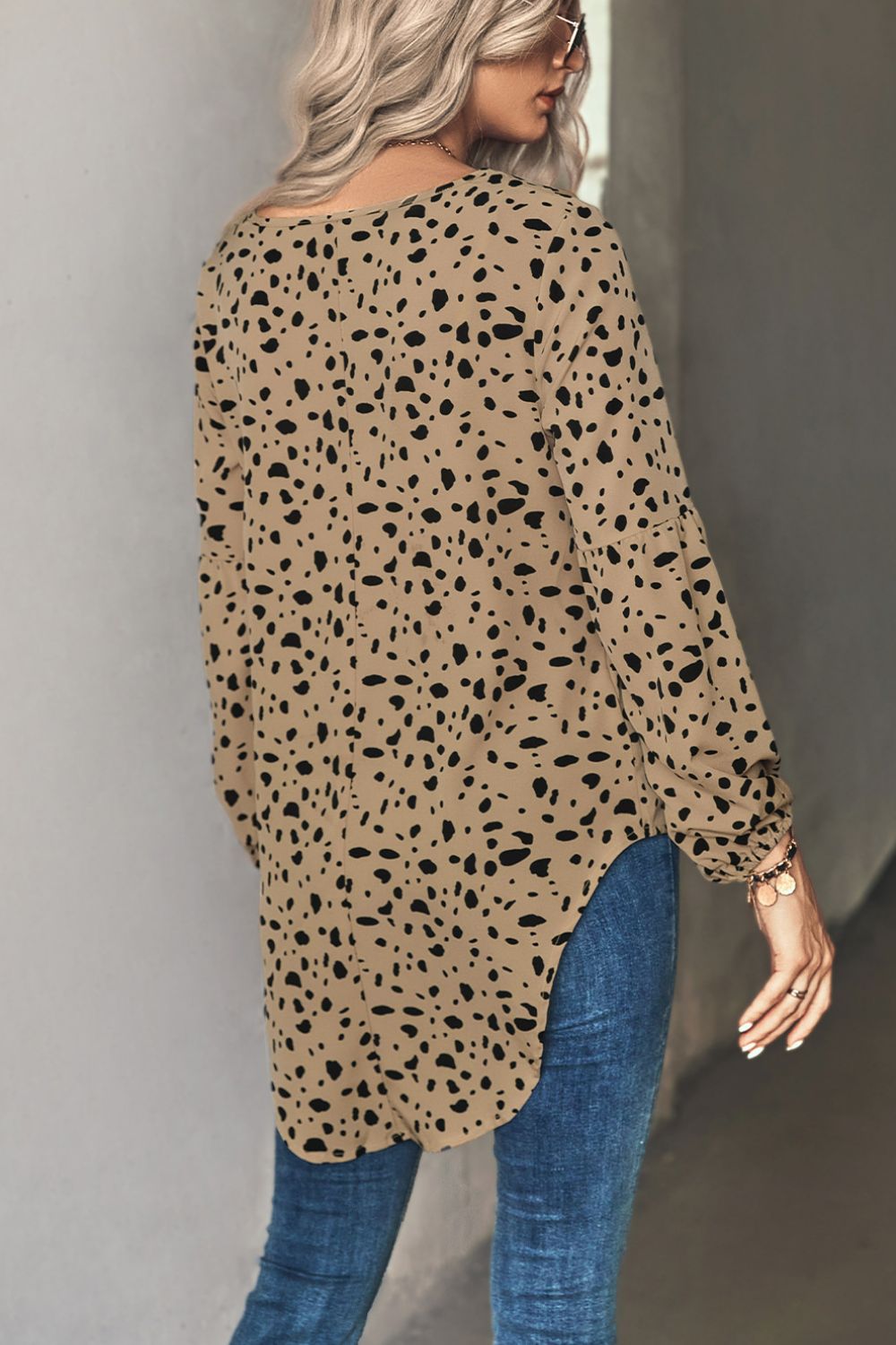 Trendy Animal Print V-Neck High-Low Blouse With Long Balloon Sleeves - Casual Chic Style