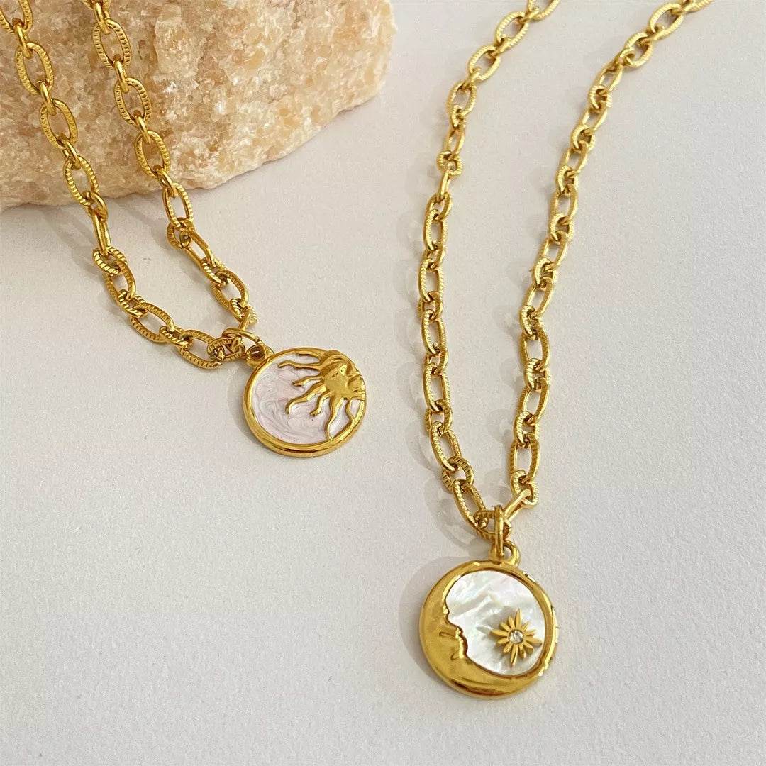 Elegant 18K Gold-Plated Titanium Steel Pendant Necklace with Adjustable Chain and Pearl Shell