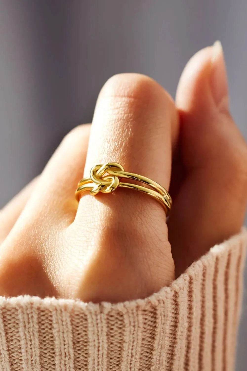 Elegant 925 Sterling Silver Knotted Ring - Stylish Unique Design for Every Occasion