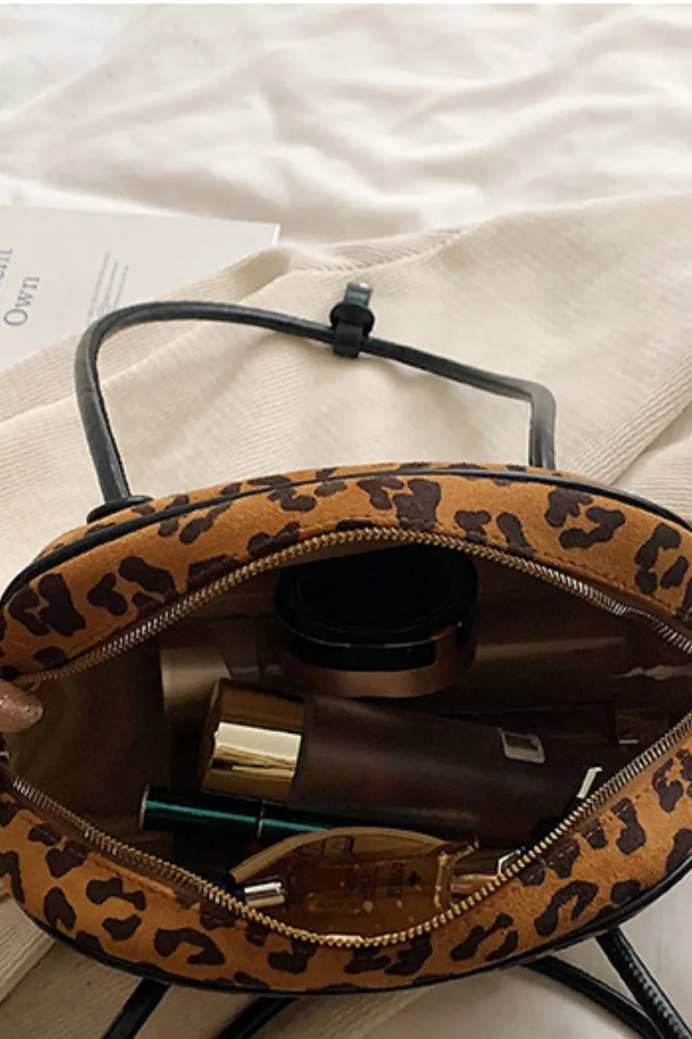 Stylish Leopard Print Suede Medium Shoulder Bag in PU Leather - Imported Fashion Accessory