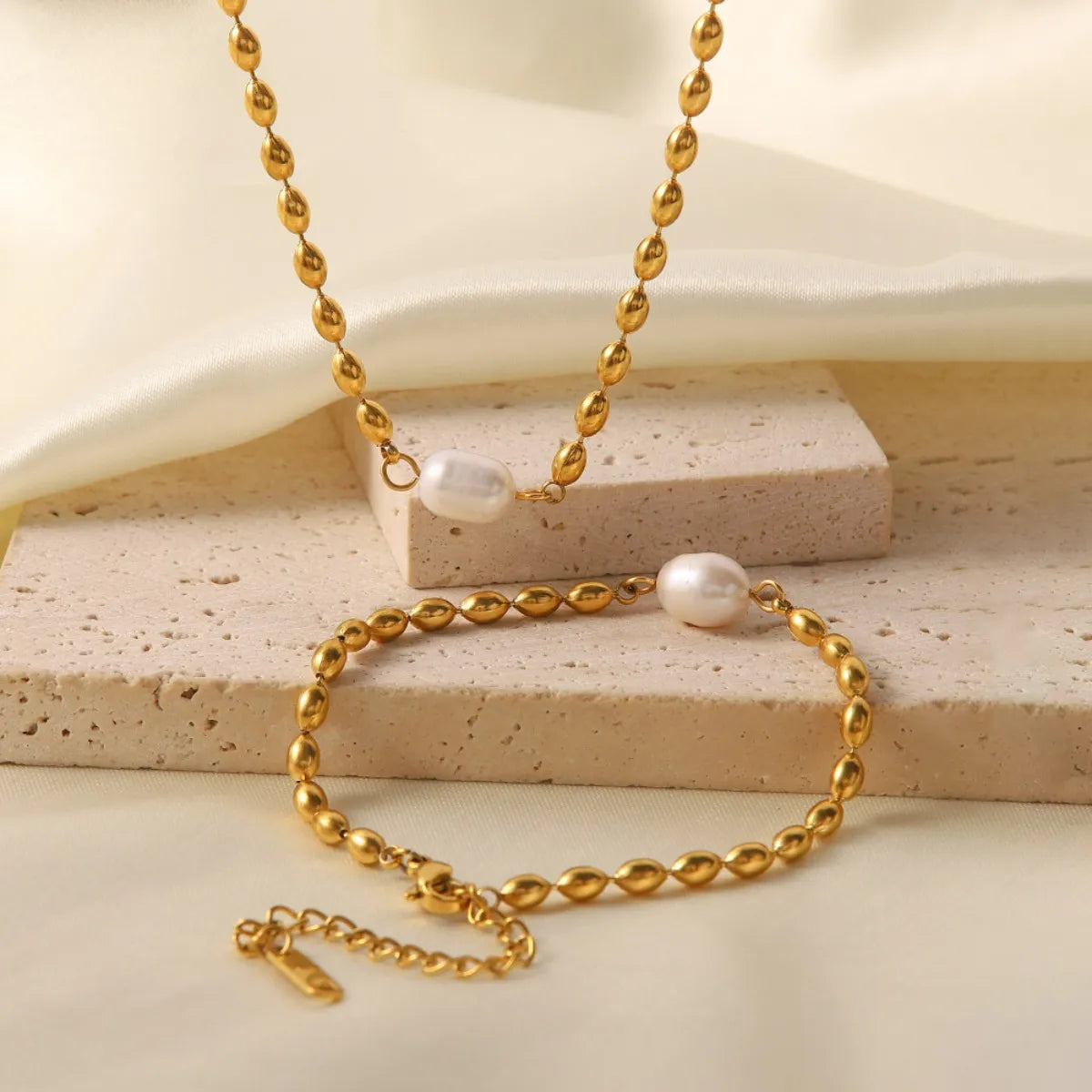 Pearl and Gold Chain Jewelry Set with Necklace and Bracelet