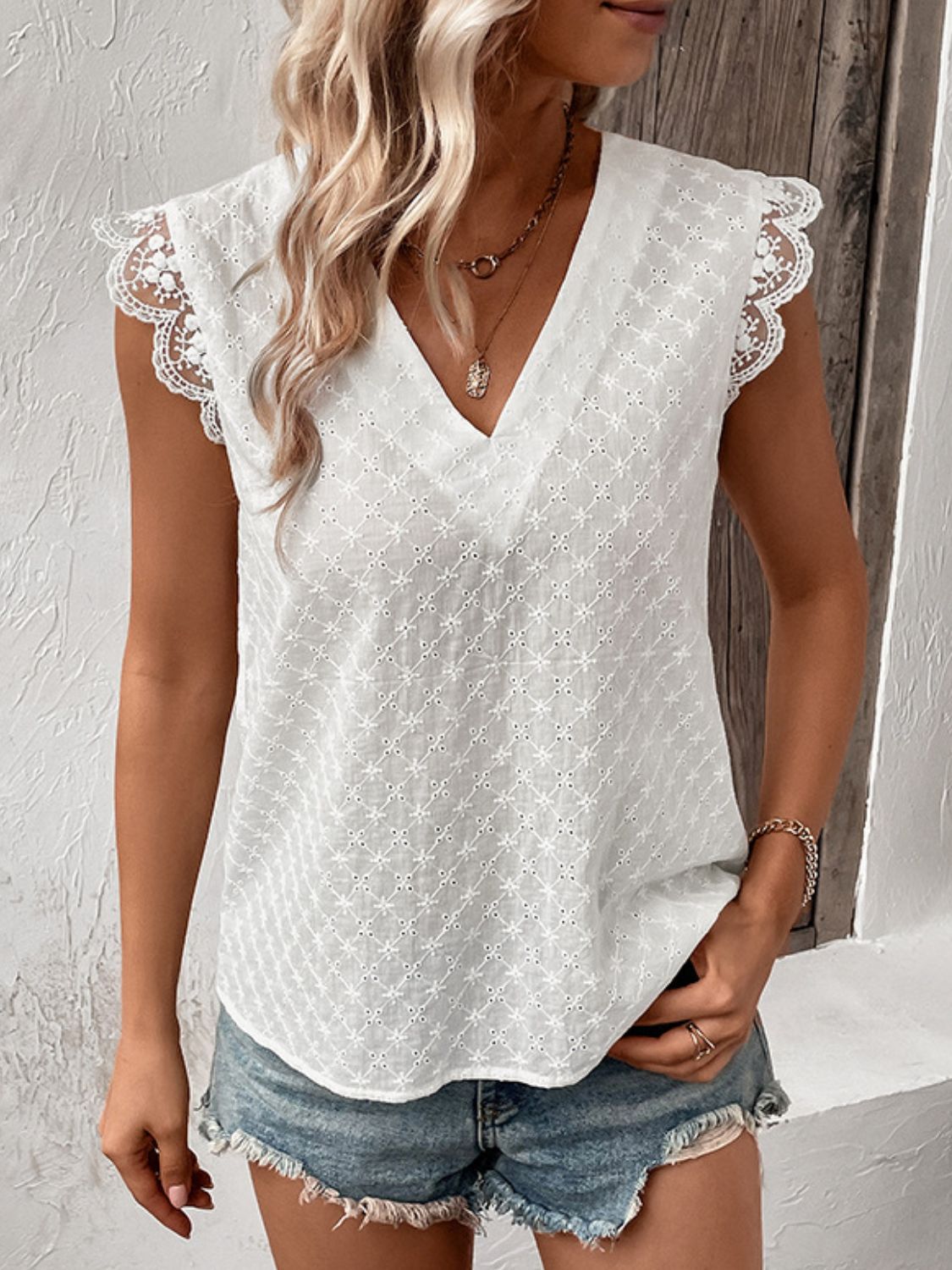 White / S