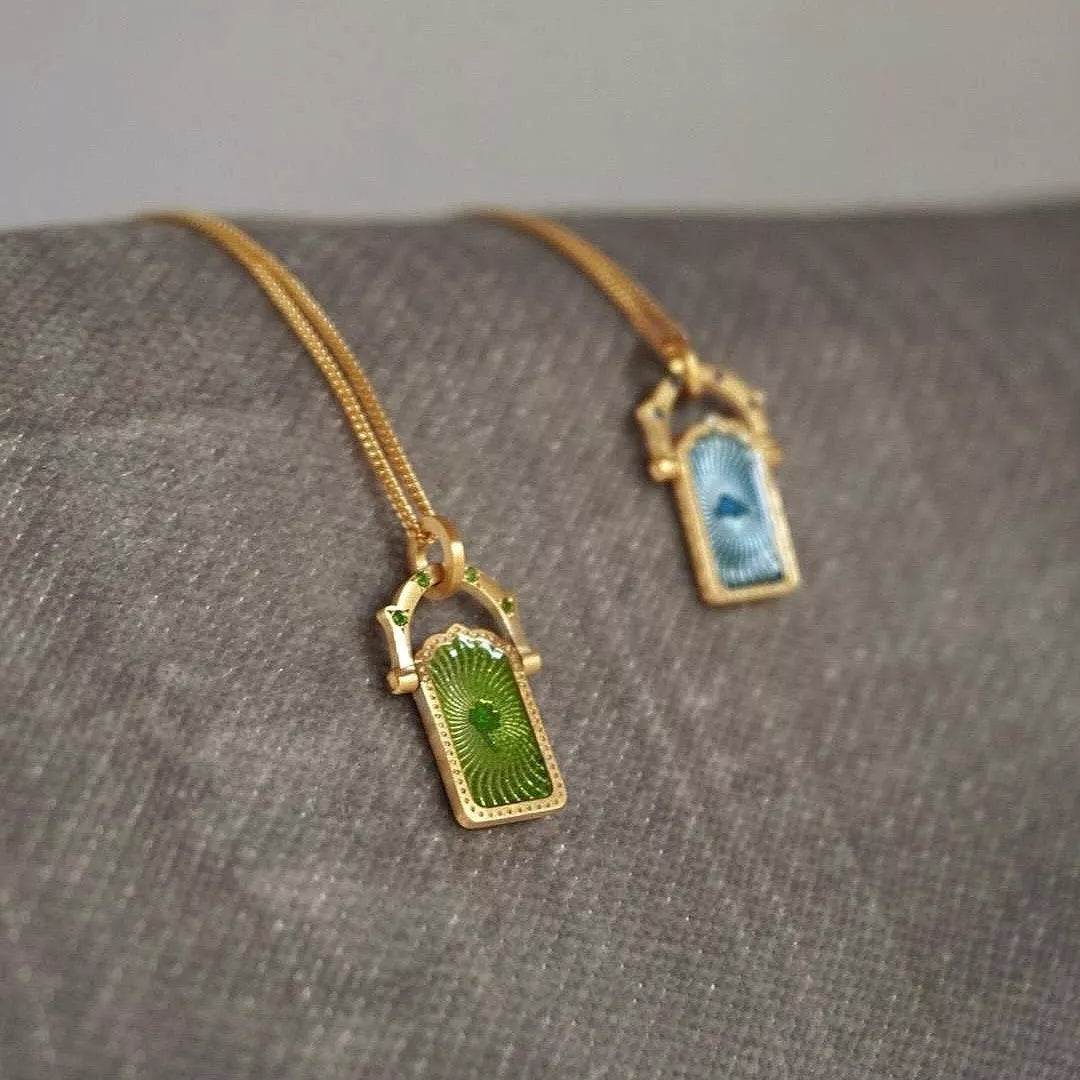 Elegant 18K Gold-Plated Titanium Steel Pendant Necklace with Resin Detail, 17.7-Inch Chain - Store 42