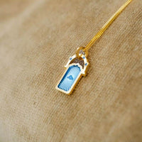 Elegant 18K Gold-Plated Titanium Steel Pendant Necklace with Resin Detail, 17.7-Inch Chain - Store 42