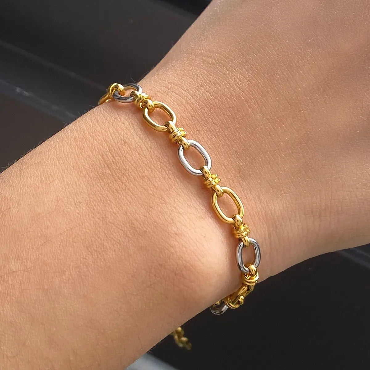 Elegant 2-Piece Two-Tone Chain Link Jewelry Set - 18K Gold-Plated Stainless Steel & Titanium
