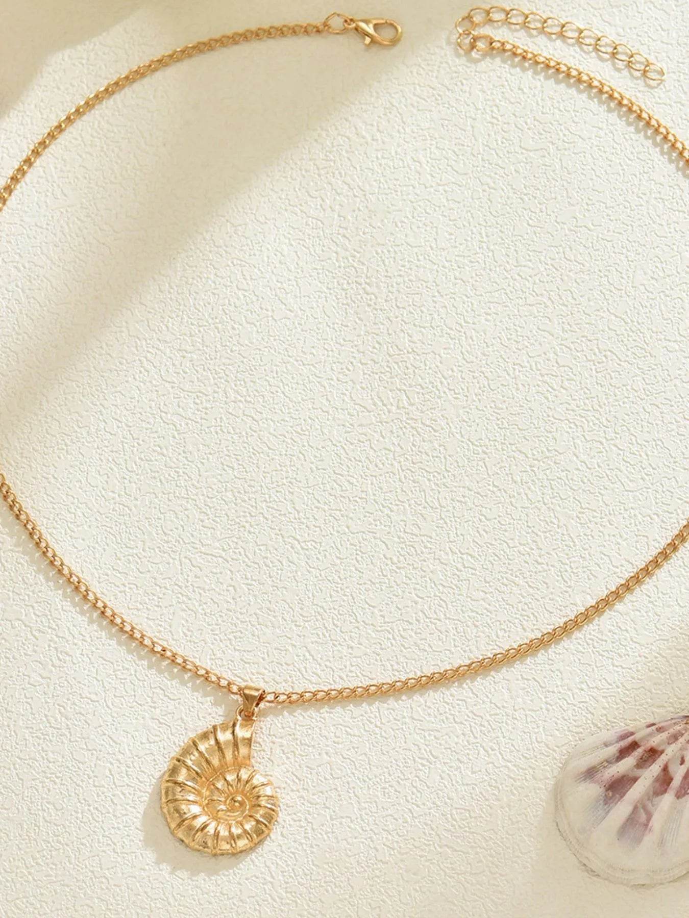 Elegant 18K Gold-Plated Shell Pendant Necklace - Stunning Beach-Inspired Jewelry - Store 42