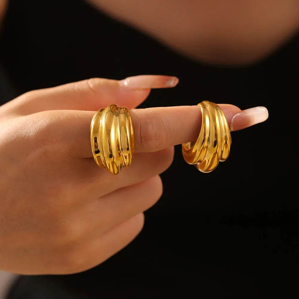 Elegant 18K Gold-Plated Titanium Steel Open Ring - Chic Accessory for Stylish Outfits