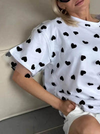 Trendy Heart Print Oversized T-Shirt in 100% Polyester – Stylish and Comfy Casual Wear - Store 42