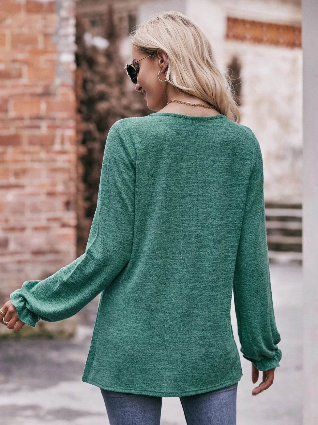 Slightly Stretchy Ruched Round Neck Long Sleeve T-Shirt - Casual Everyday Essential - Store 42