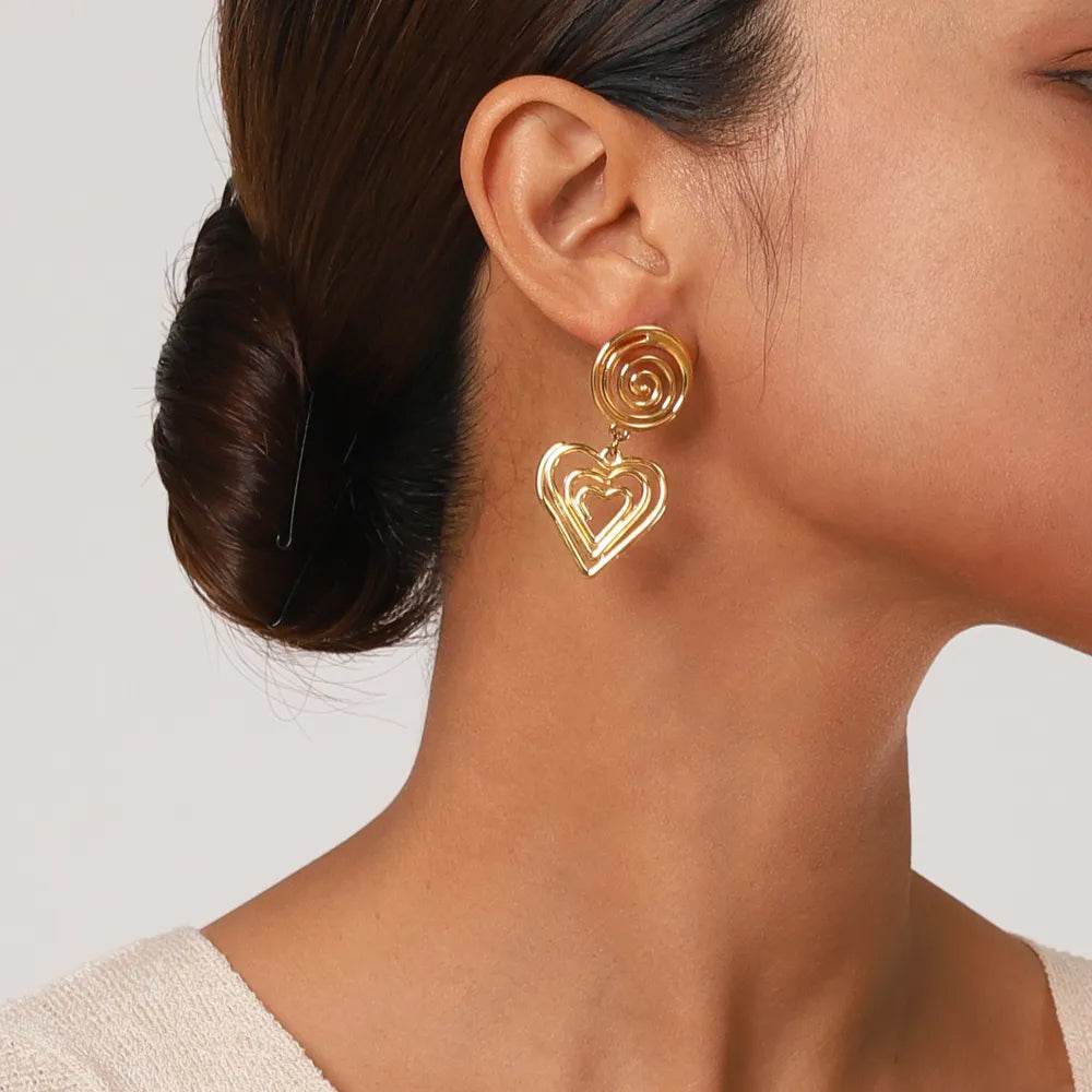 18K Gold-Plated Stainless Steel Heart Earrings - Elegant and Stylish Jewelry