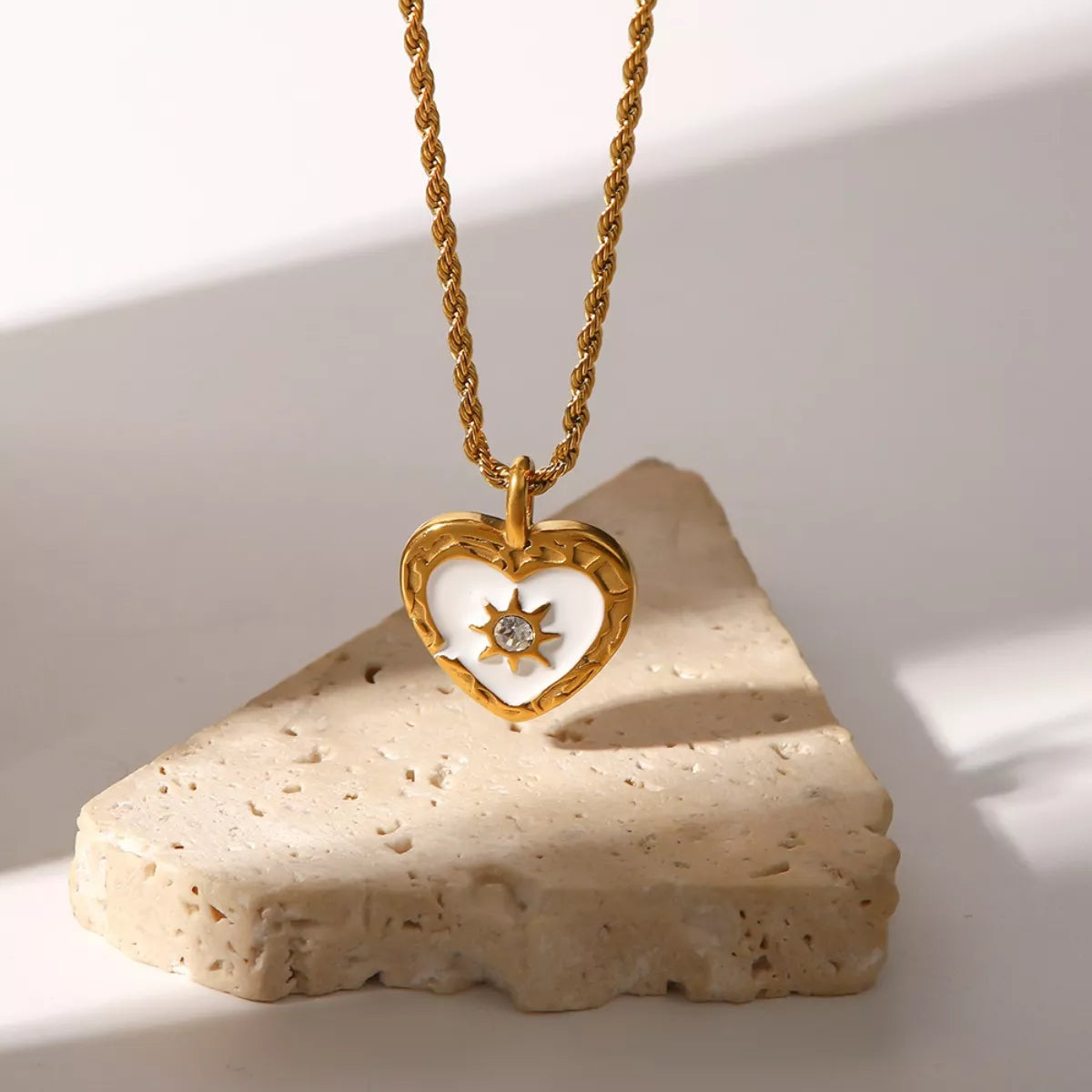 Elegant 18K Gold-Plated Zircon Heart Necklace with Adjustable Chain - Timeless Jewelry Affection