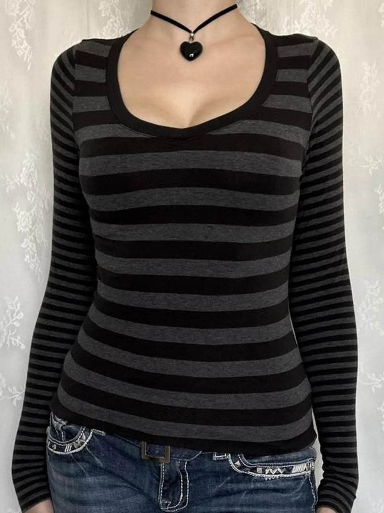 Sleek Striped Long Sleeve T-Shirt - Comfortable Stretchy Fabric with Contrast Design