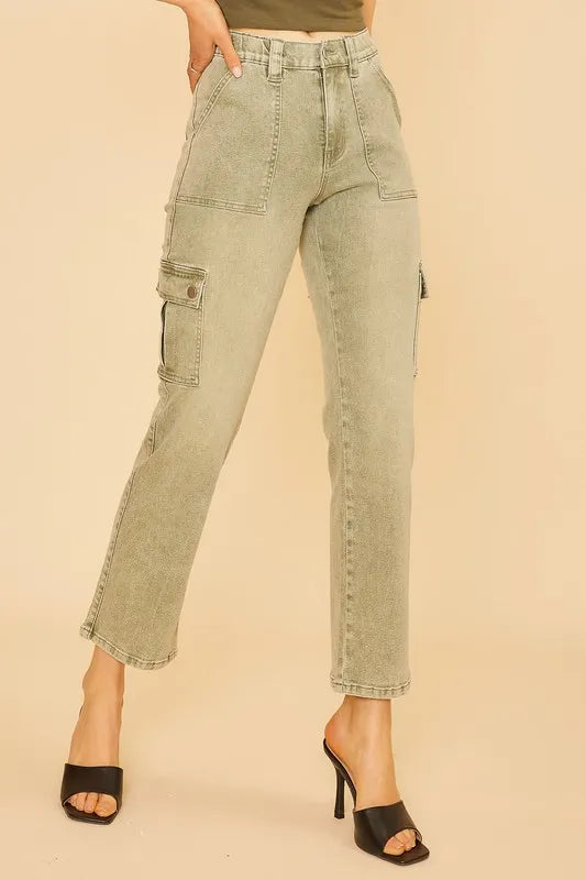Annie Wear Straight Leg Cargo Jeans with Pockets - Versatile Style for Casual & Outdoor Use