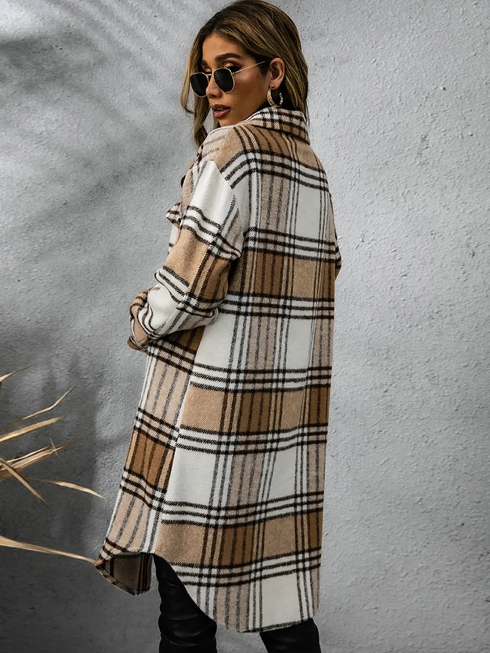 Plaid Long Sleeve Coat with Collared Neck, Buttoned and Pocketed Design - 100% Polyester