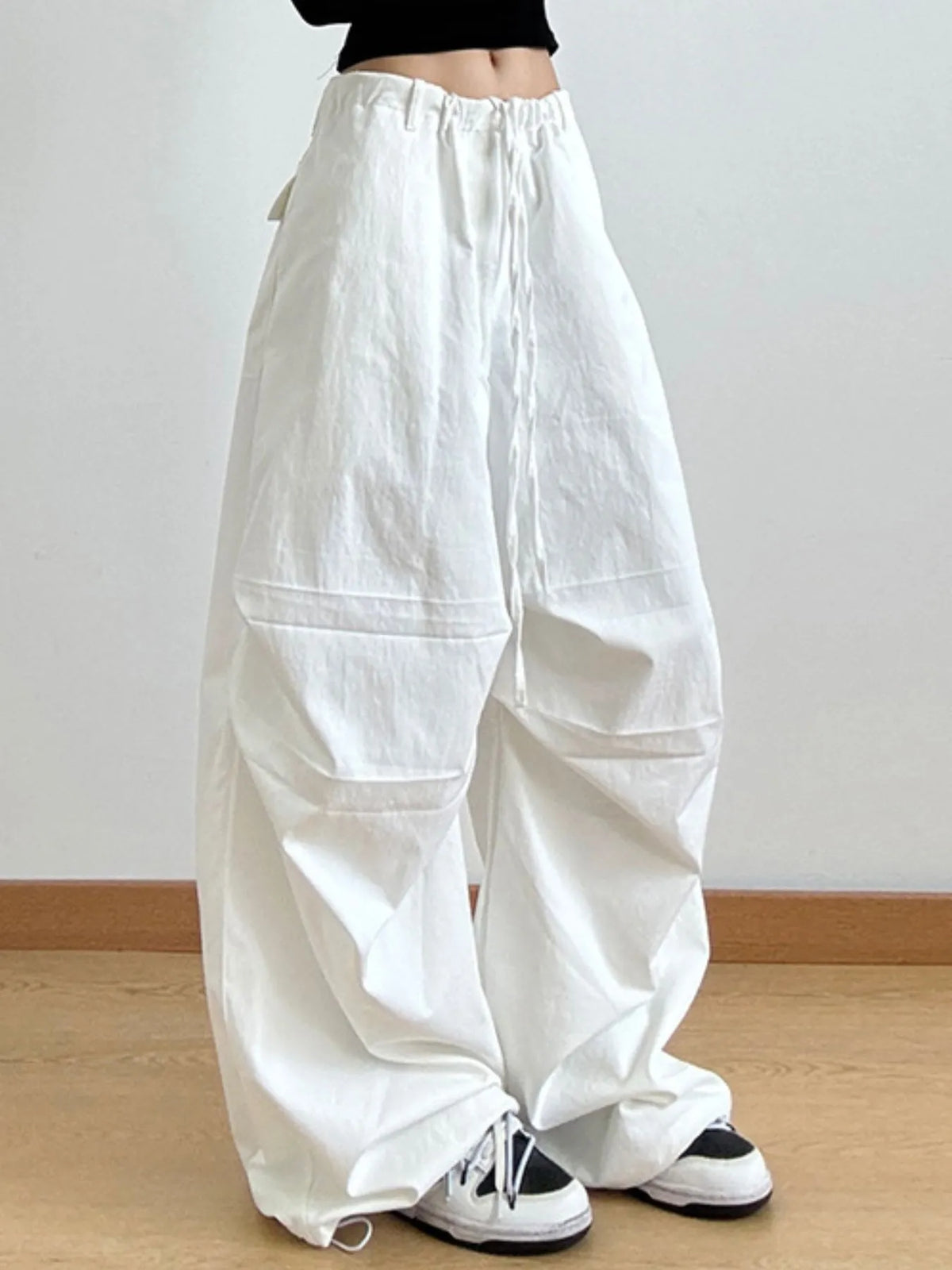 White / S