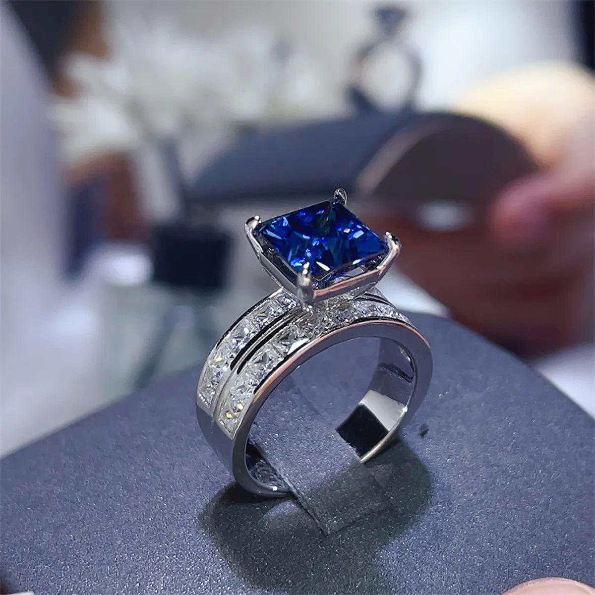 3 Carat Moissanite Ring in 925 Sterling Silver - Elegant Platinum-Plated Statement Jewelry