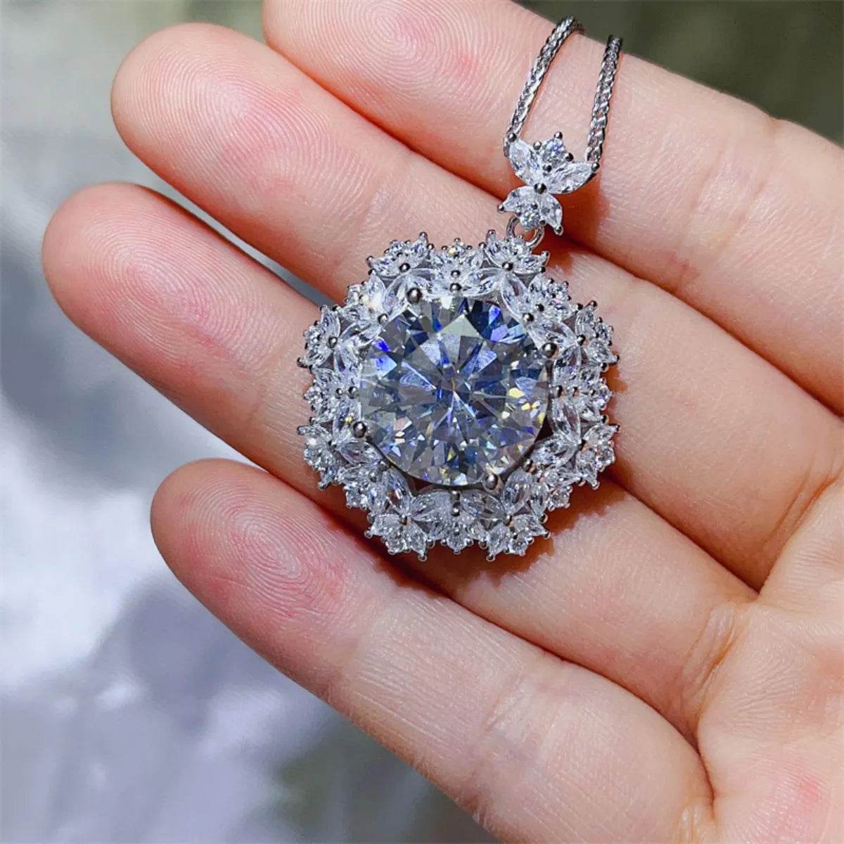 10 Carat Moissanite Necklace in 925 Sterling Silver with Certificate of Authenticity - Store 42