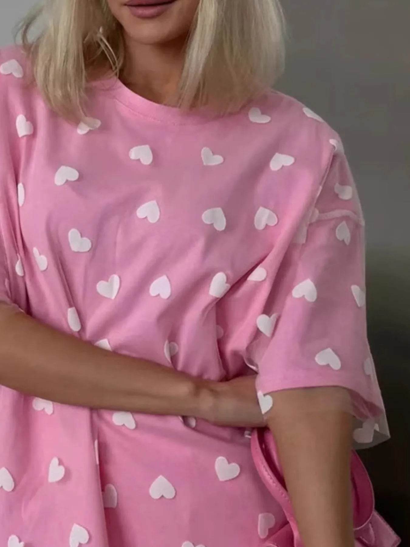 Trendy Heart Print Oversized T-Shirt in 100% Polyester – Stylish and Comfy Casual Wear - Store 42