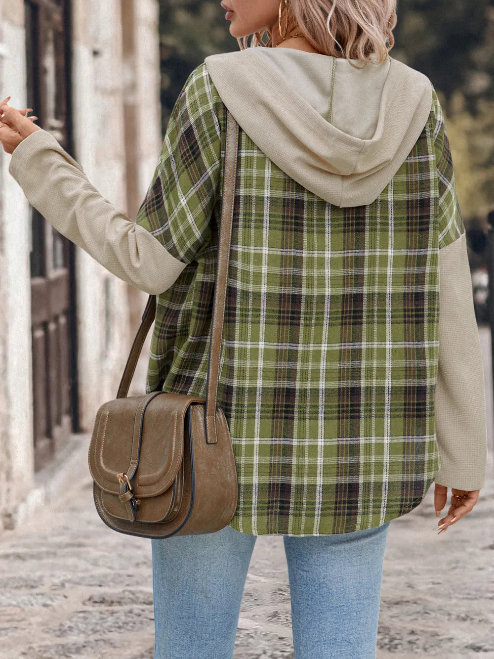 Perfee Hoodie Shirt: Long Sleeve Drawstring Plaid Top in Cotton-Polyester Blend
