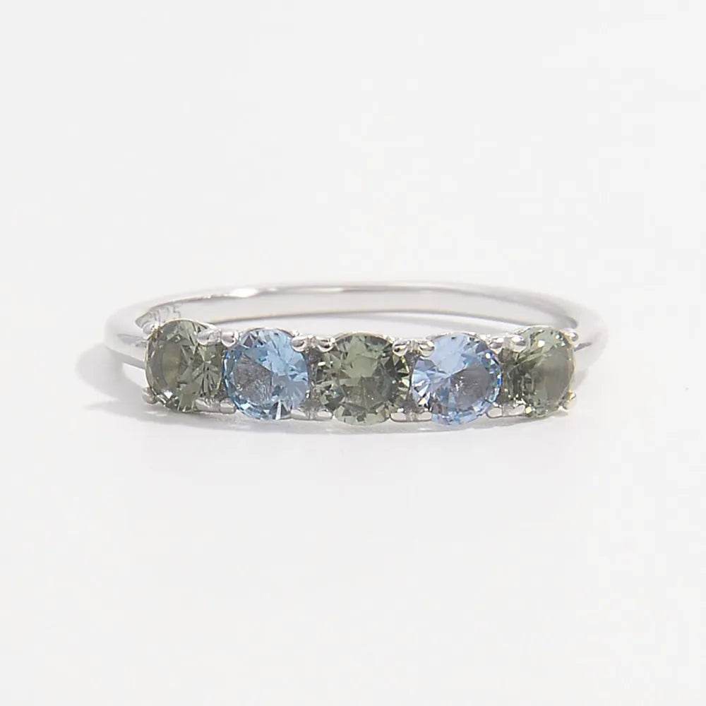 Elegant 925 Sterling Silver Rhinestone Ring - Dazzling Sparkle & Timeless Design