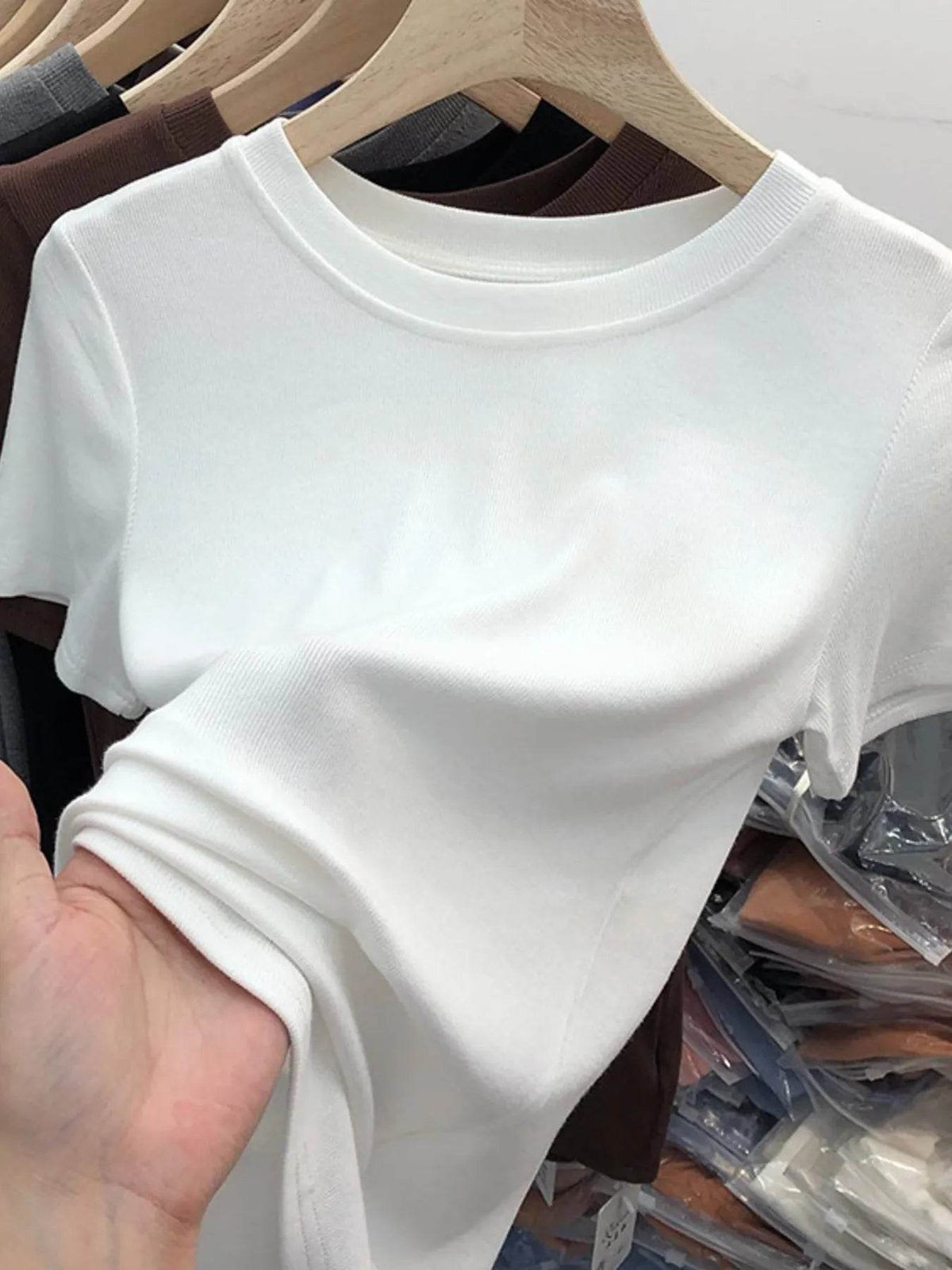 White / M