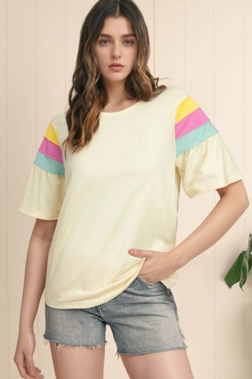Slightly Stretchy Color Block T-Shirt with Stitched Sleeves for Effortless Style