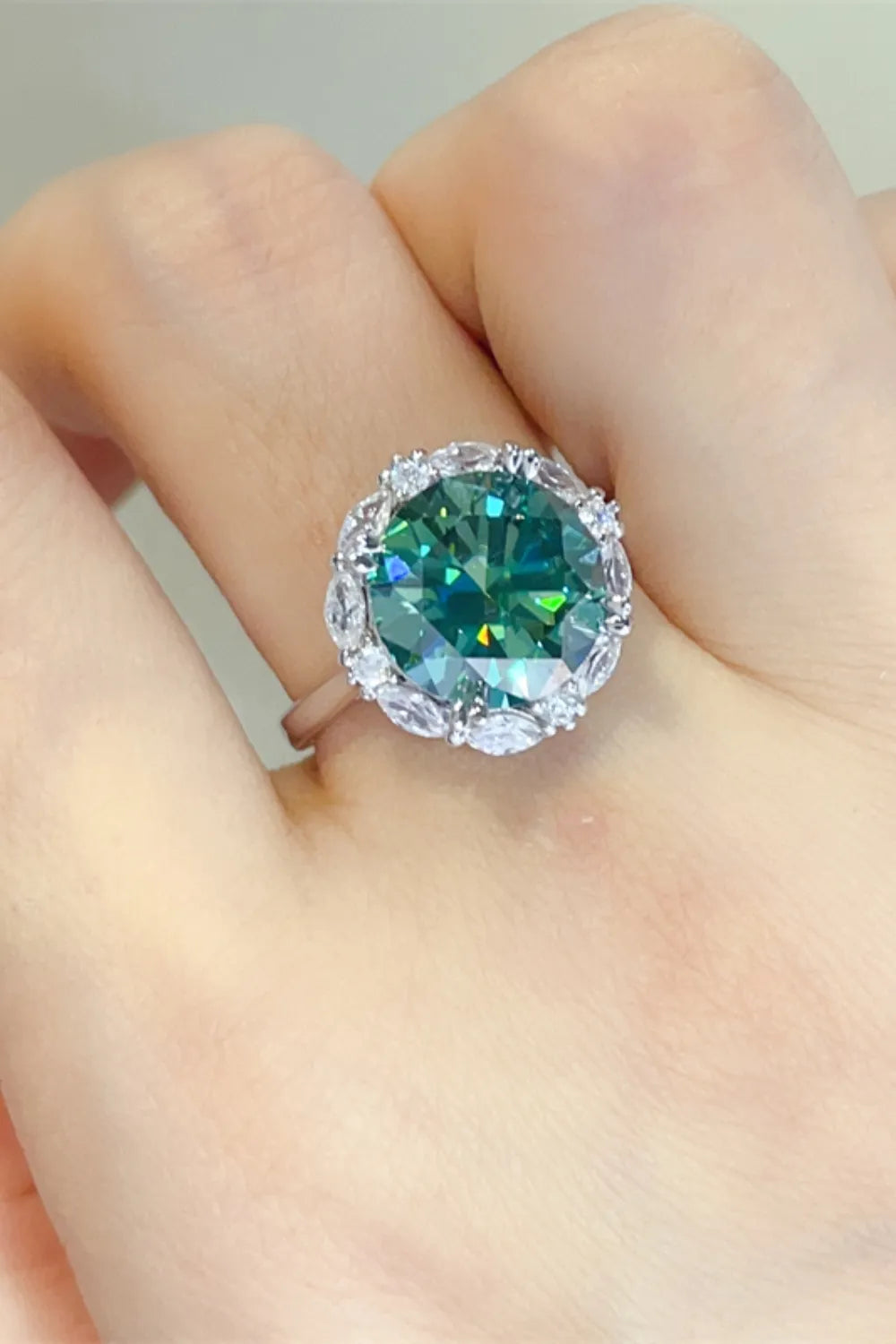 Elegant 5 Carat Moissanite Ring in 925 Sterling Silver - Platinum-Plated Jewelry
