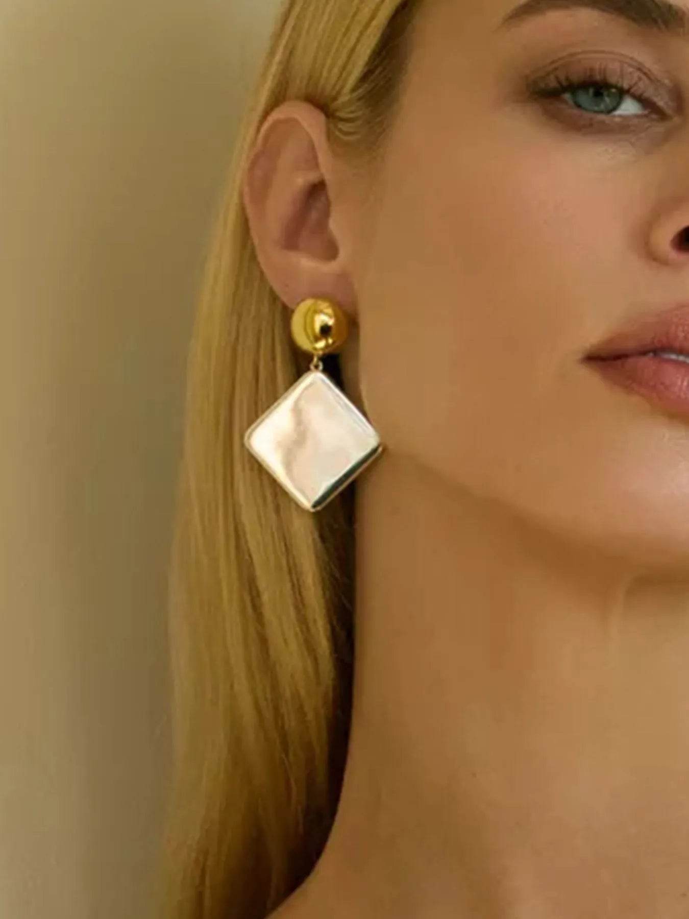 Elegant 18K Gold-Plated Square Shape Drop Earrings for Modern Women - Minimalist Geometric Design