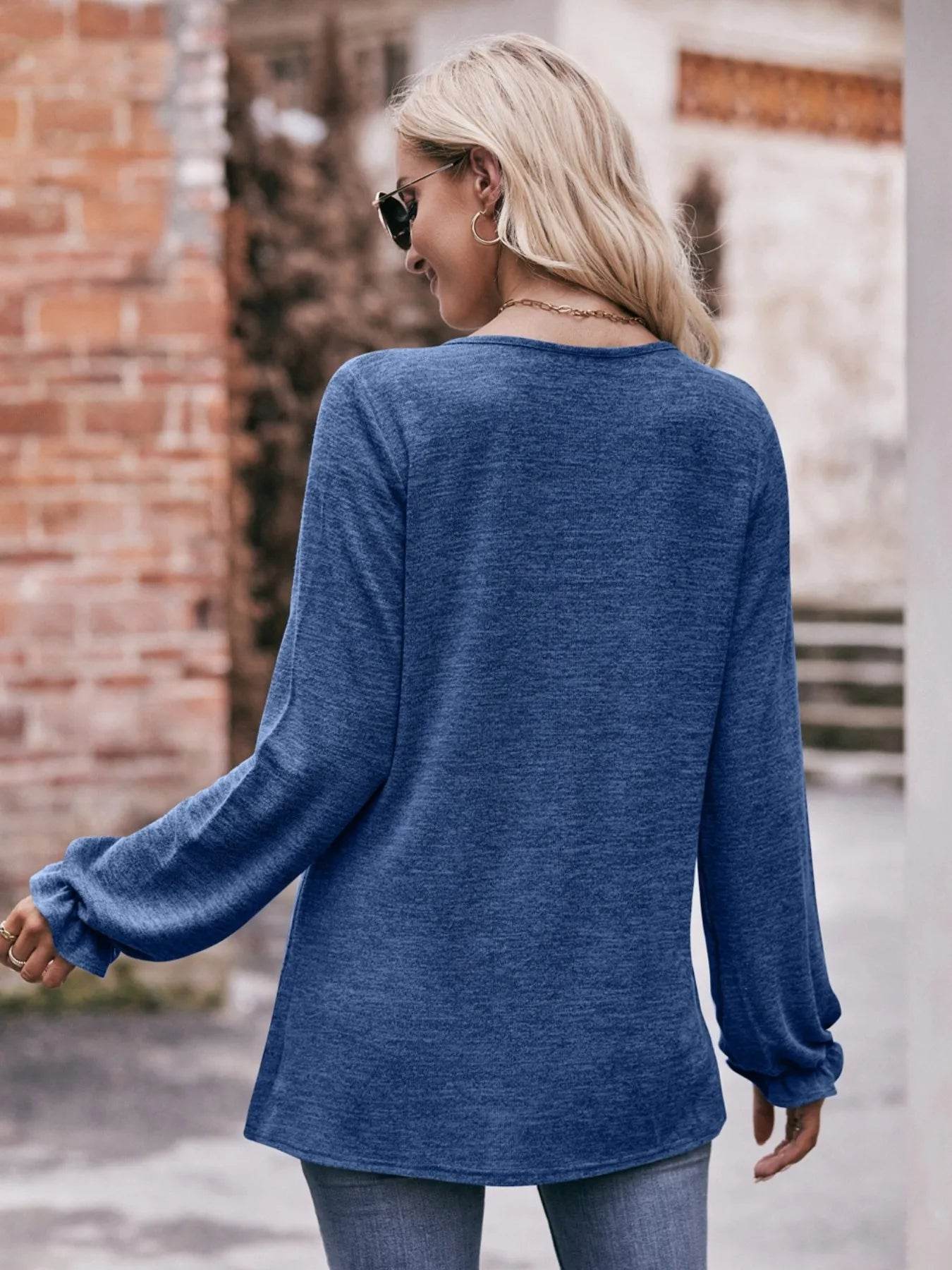 Slightly Stretchy Ruched Round Neck Long Sleeve T-Shirt - Casual Everyday Essential - Store 42