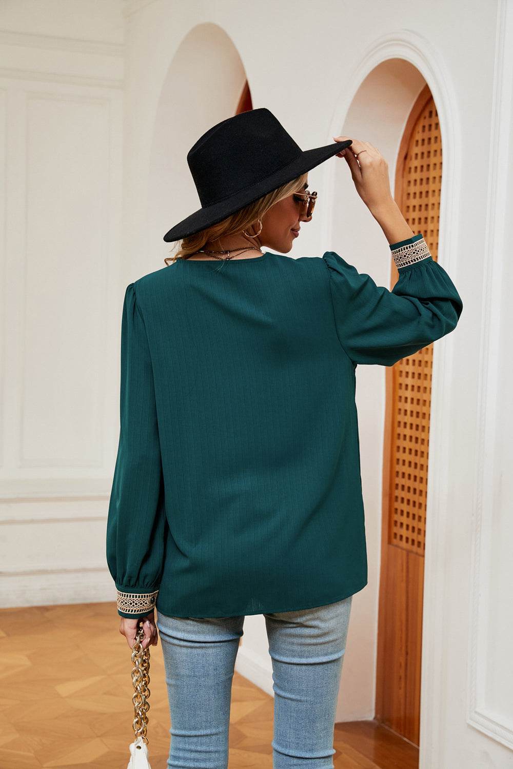 Stylish Contrast Puff Sleeve Blouse - Opaque, Slightly Stretchy, 100% Polyester - Store 42