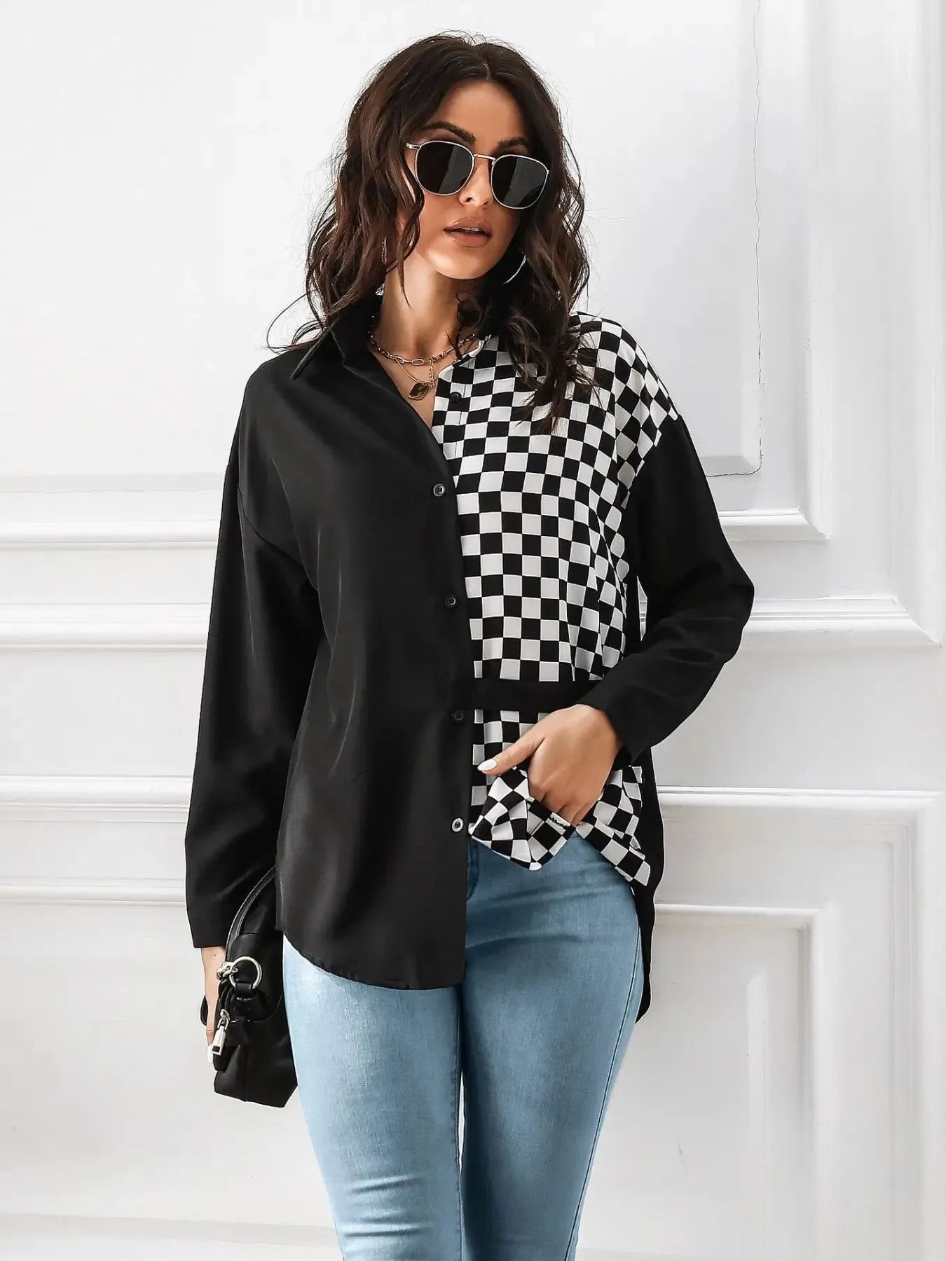 Stylish Black And White Checkered Long Sleeve Shirt With Kangaroo Pocket