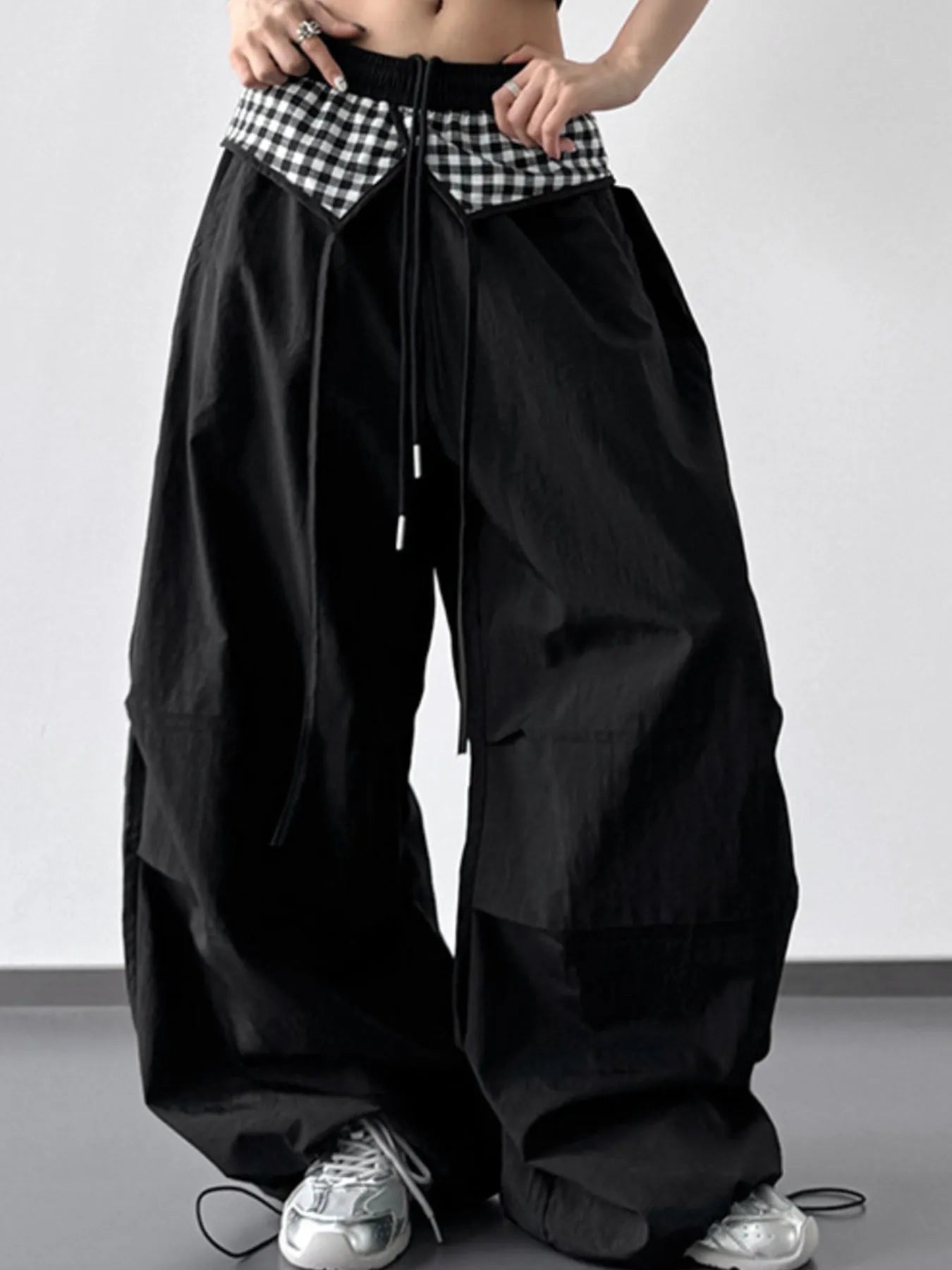 Wide Leg Pants with Checkered Detail