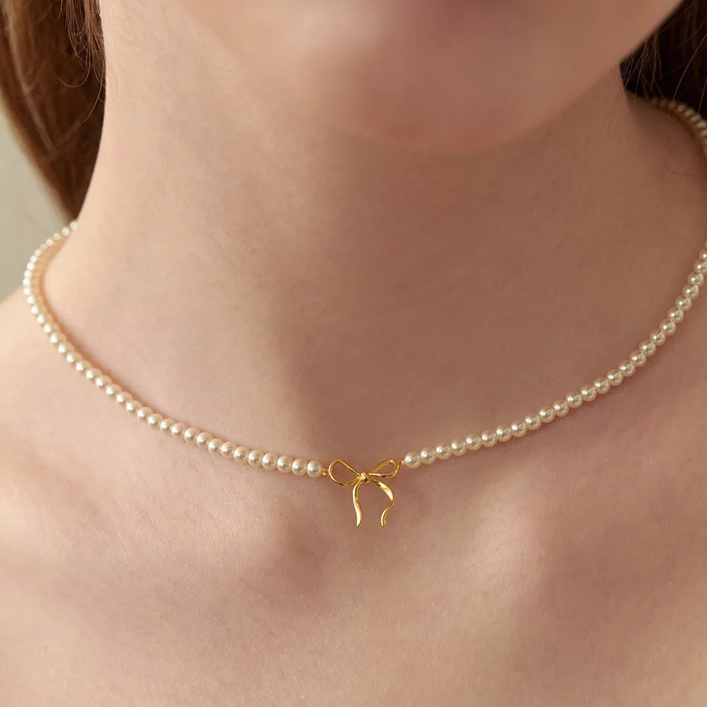 Elegant 14K Gold-Plated Copper Pearls Bow Necklace - Unique Synthetic Pearl Jewelry