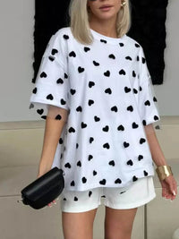 Trendy Heart Print Oversized T-Shirt in 100% Polyester – Stylish and Comfy Casual Wear - Store 42