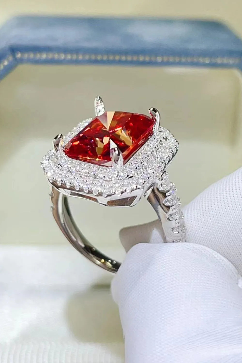 2 Carat Moissanite Ring in 925 Sterling Silver with Platinum-Plating and Gift Box