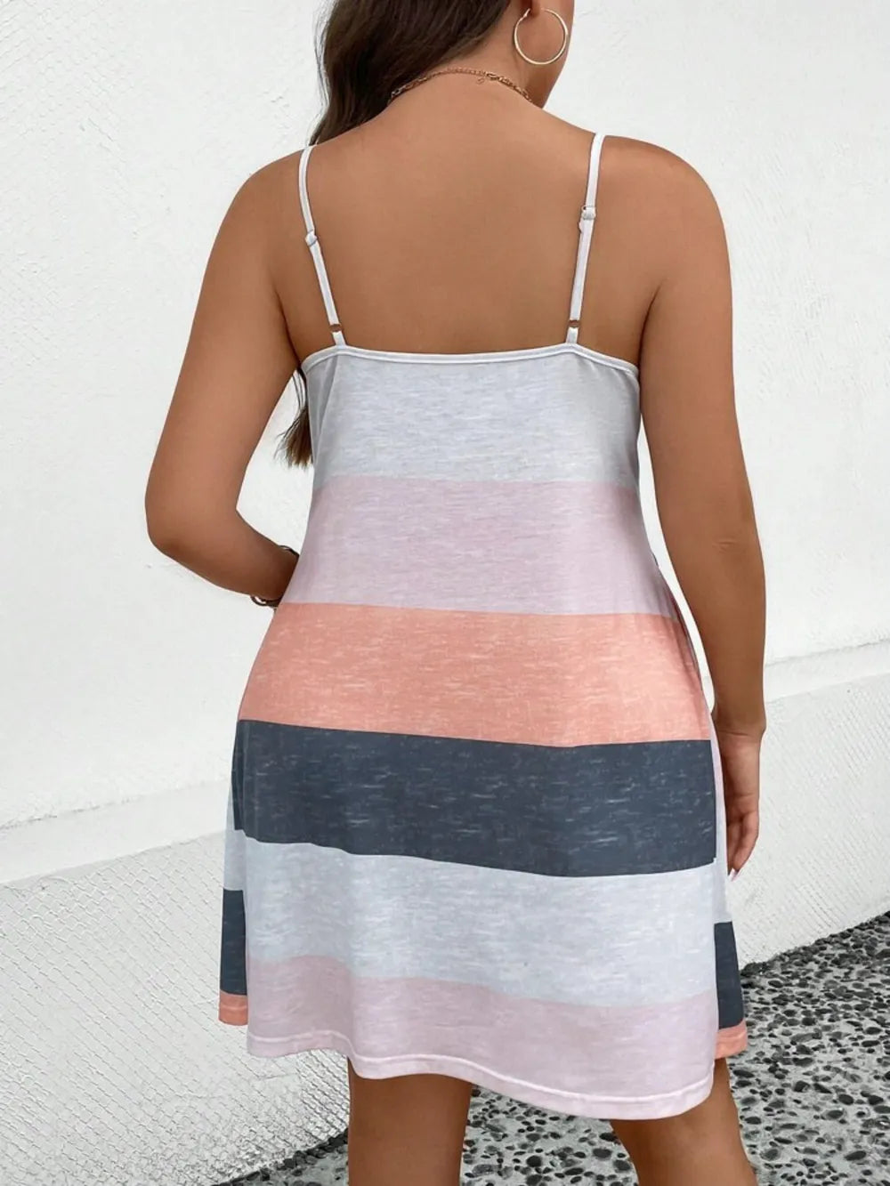 Trendy Plus Size Color Block Scoop Neck Mini Dress – Opaque, Stretchy, Casual Comfort