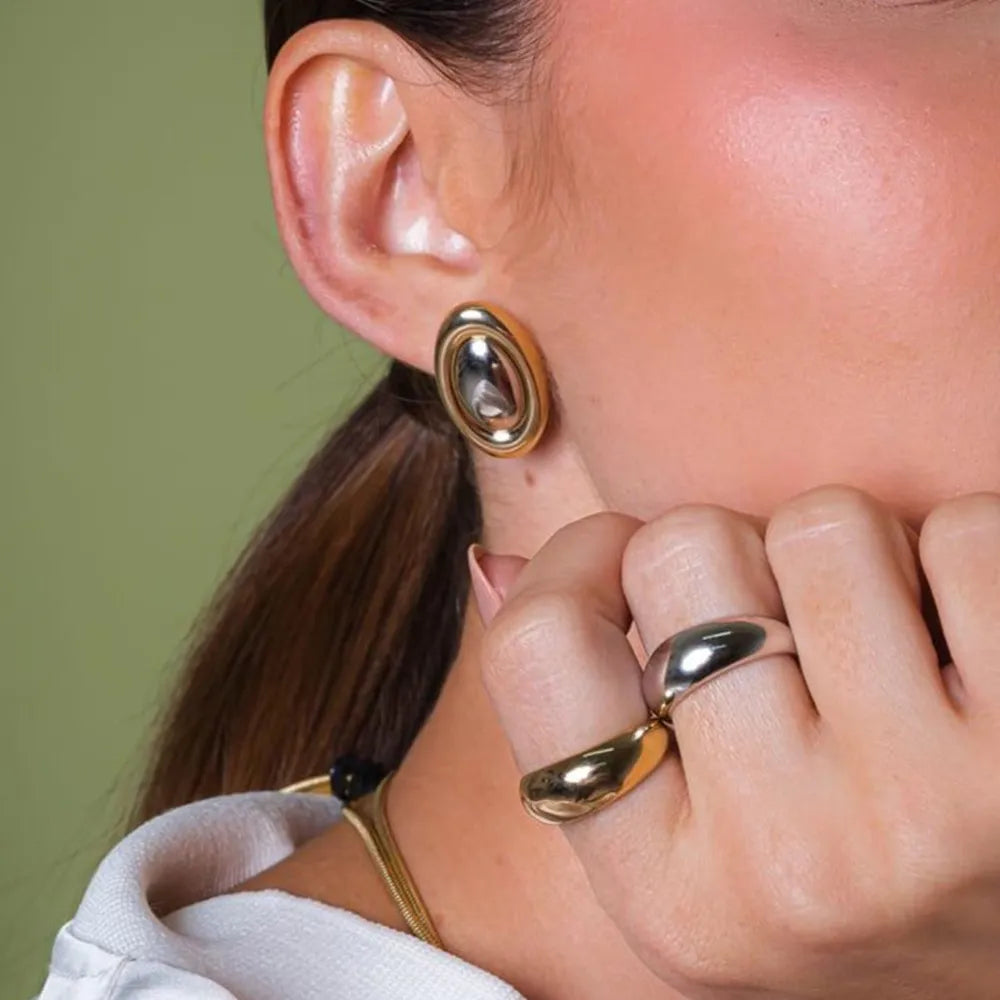 Stylish 18K Gold-Plated Stainless Steel Stud Earrings - Elegant Lightweight Design