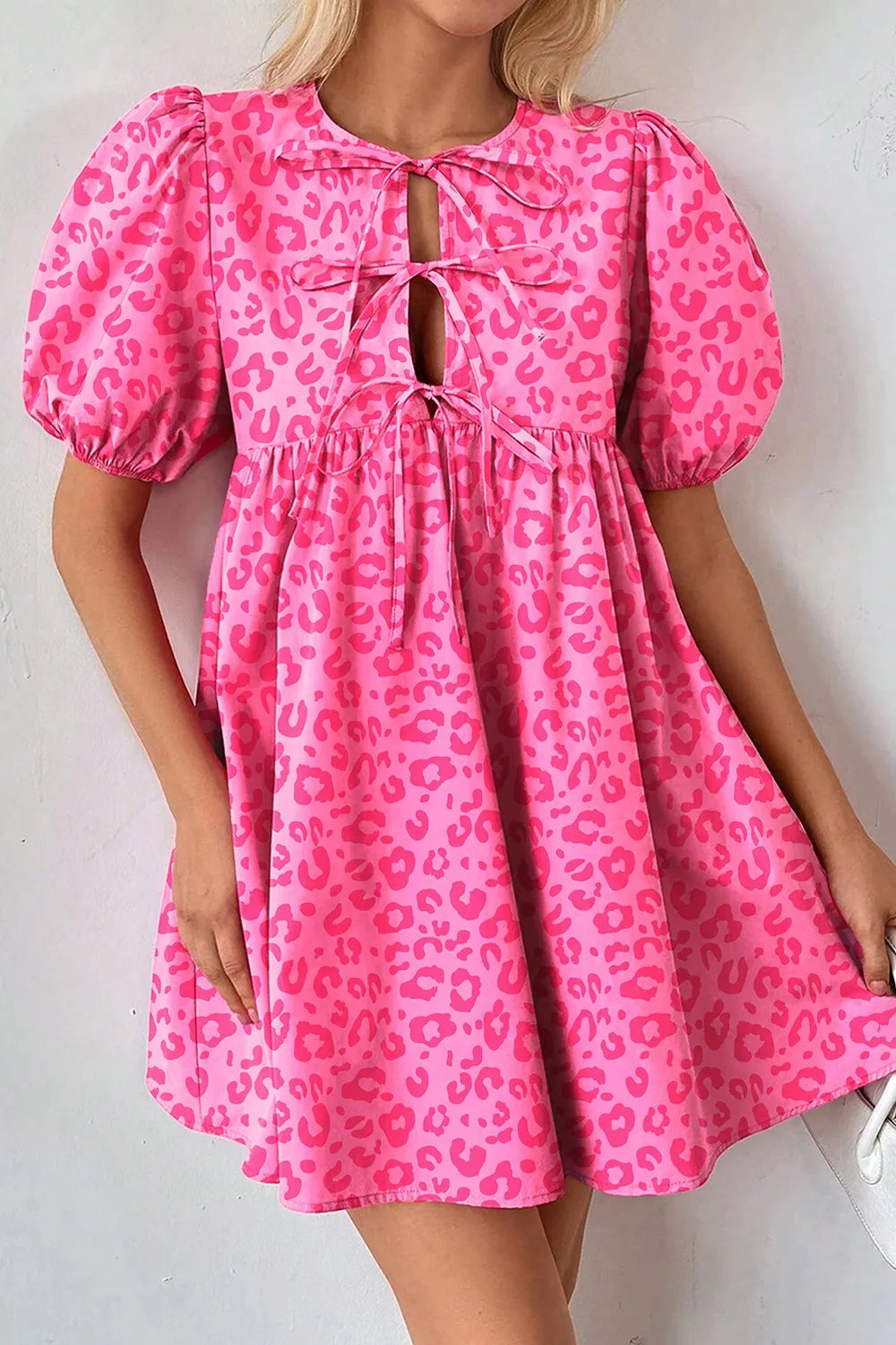 Chic Leopard Print Dress with Tie Front and Puff Sleeves - 100% Cotton, Non-Stretch