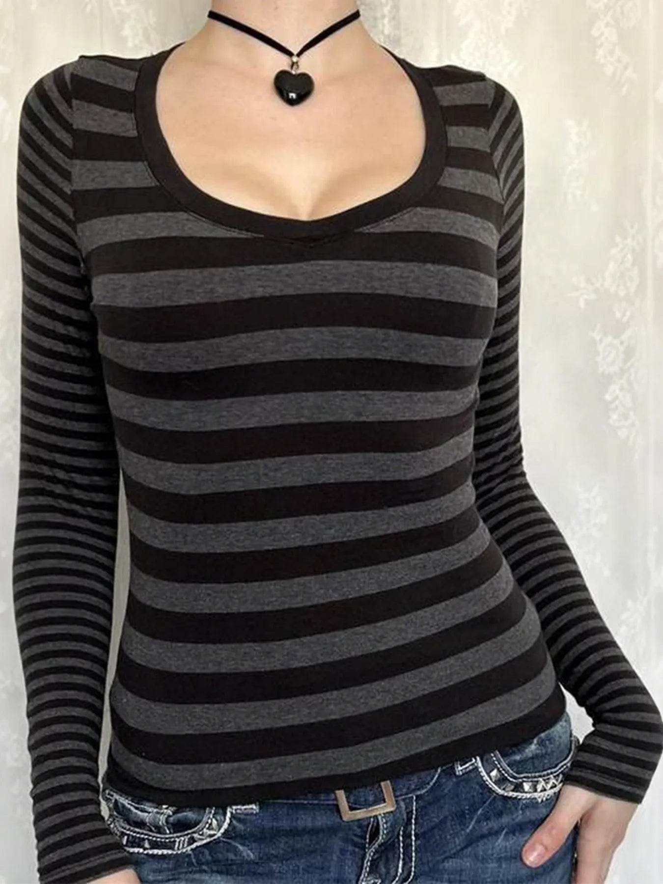 Sleek Striped Long Sleeve T-Shirt - Comfortable Stretchy Fabric with Contrast Design