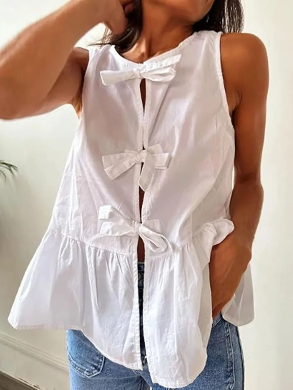 White / S