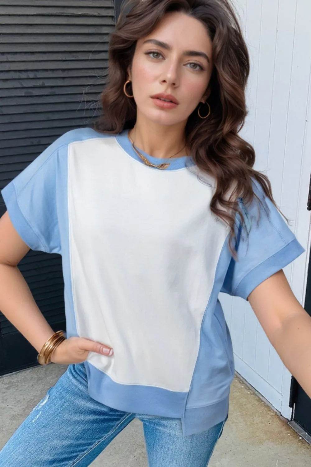 Stylish Color Block Crew Neck T-Shirt with Exposed Seams - Soft Cotton Blend, Slightly Stretchy