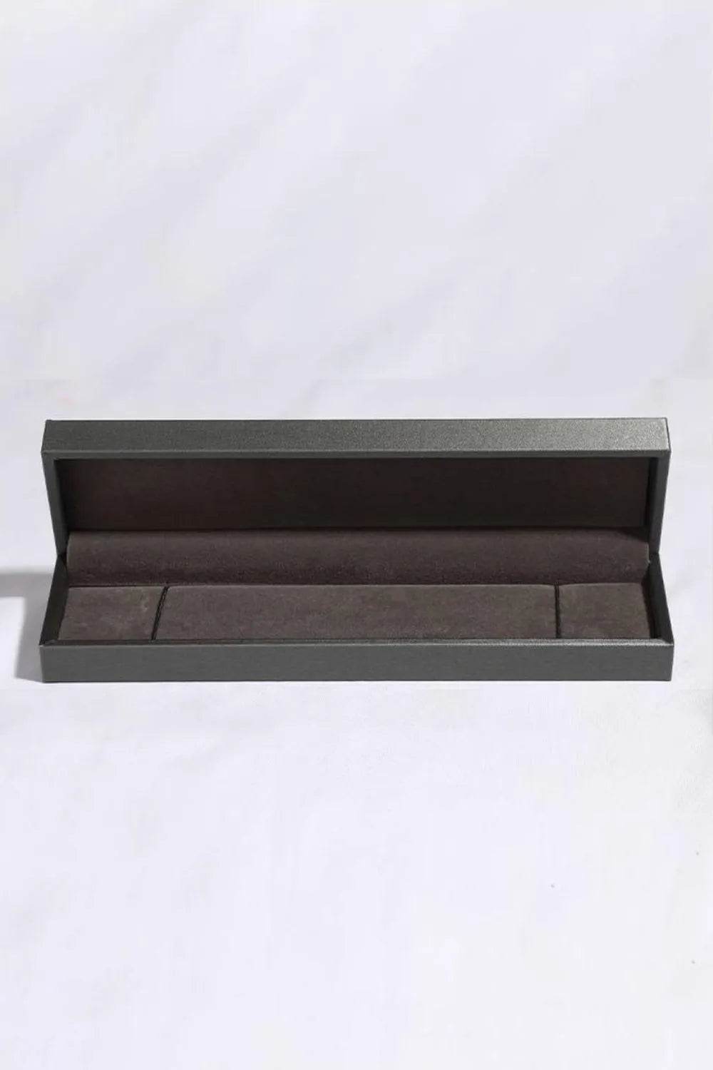 Elegant 925 Sterling Silver Moissanite Bracelet - 0.87 Carat, Platinum-Plated Charm - Store 42