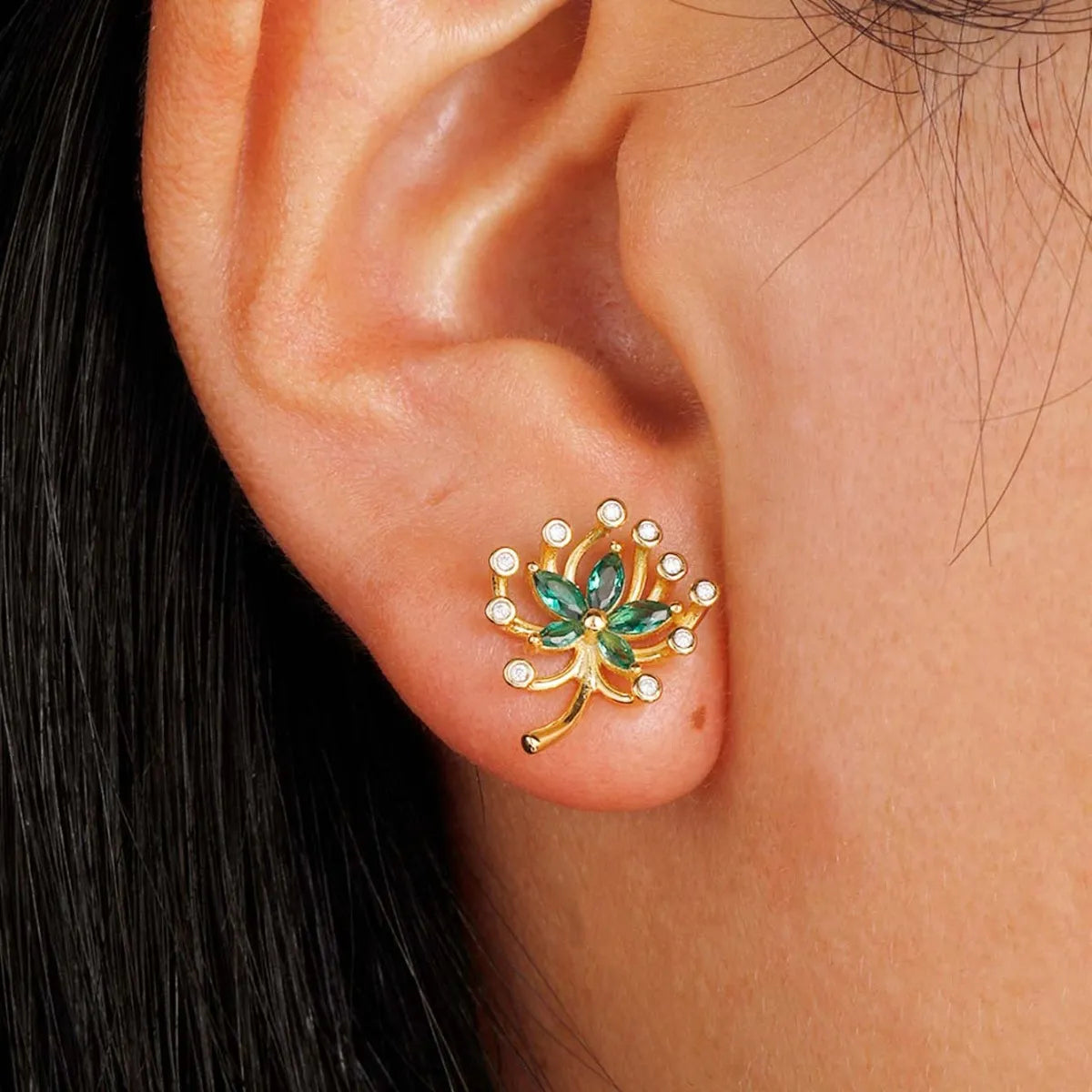 925 Sterling Silver Moissanite Stud Earrings with 18K Gold-Plated Accents - Elegant and Timeless