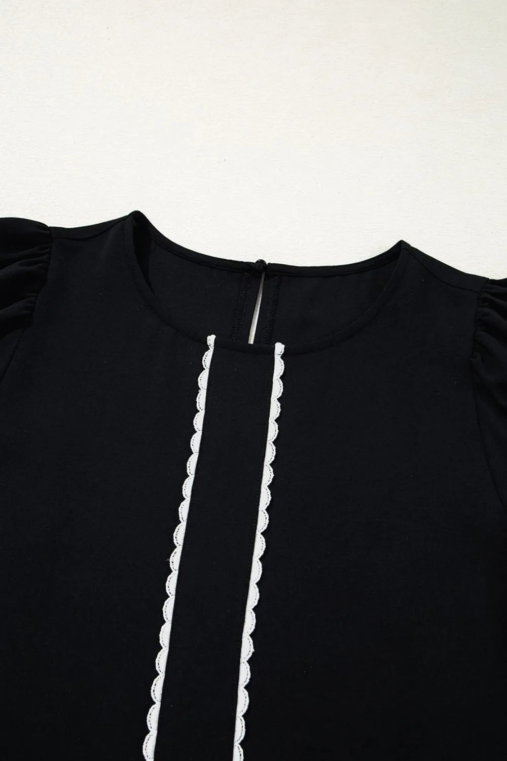 Contrast Scallop Trim Bow Detail Short Sleeve Shift Dress