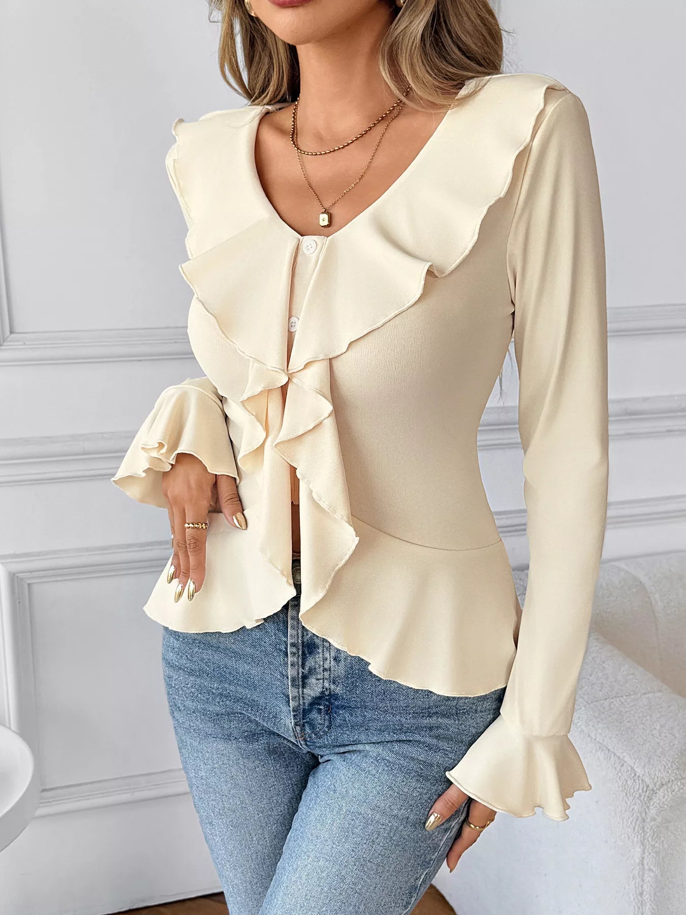 Stylish Ruffled Flounce Sleeve Blouse in Stretchy Polyester - Perfect for Any Occasion