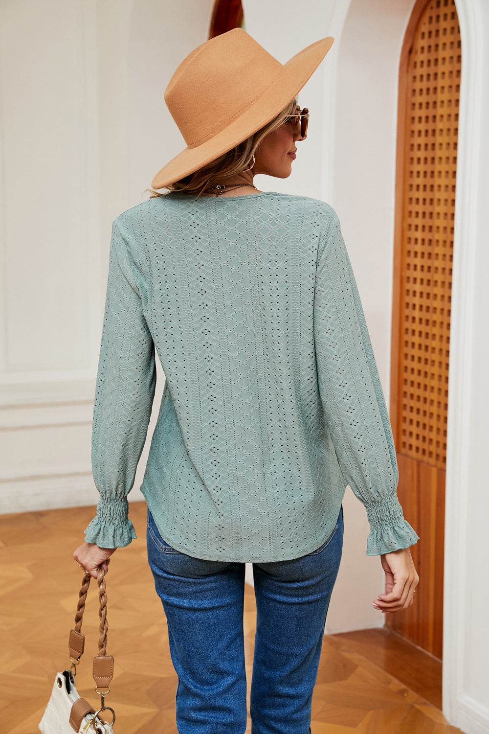 Stylish Contrast Flounce Sleeve Blouse - Opaque, Slightly Stretchy, Perfect for Casual Outings - Store 42