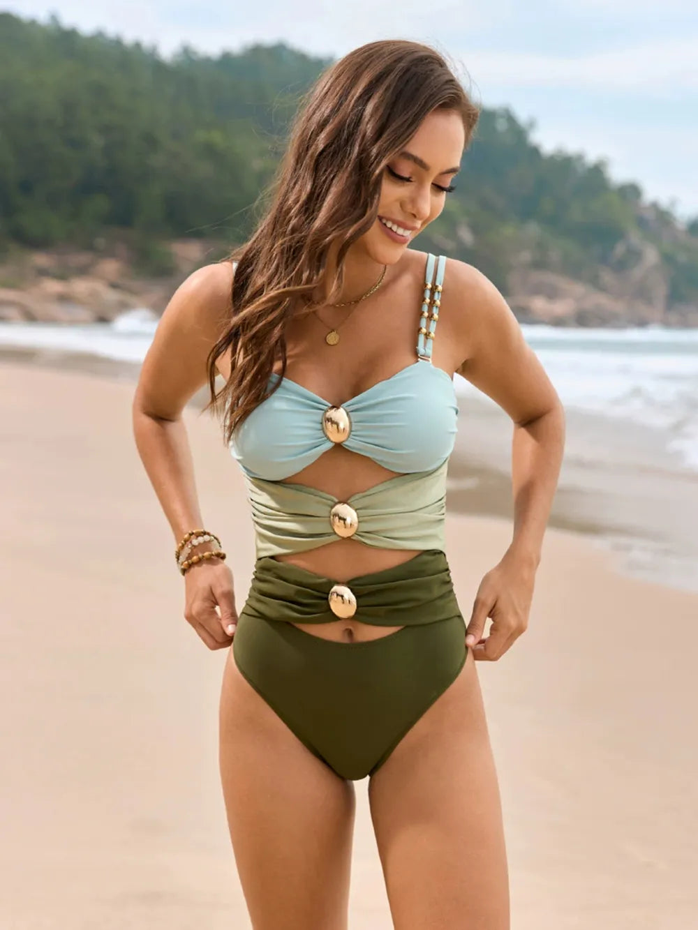 Color Blocked One-Piece Swimwear With Sweetheart Neckline And Removable Padding