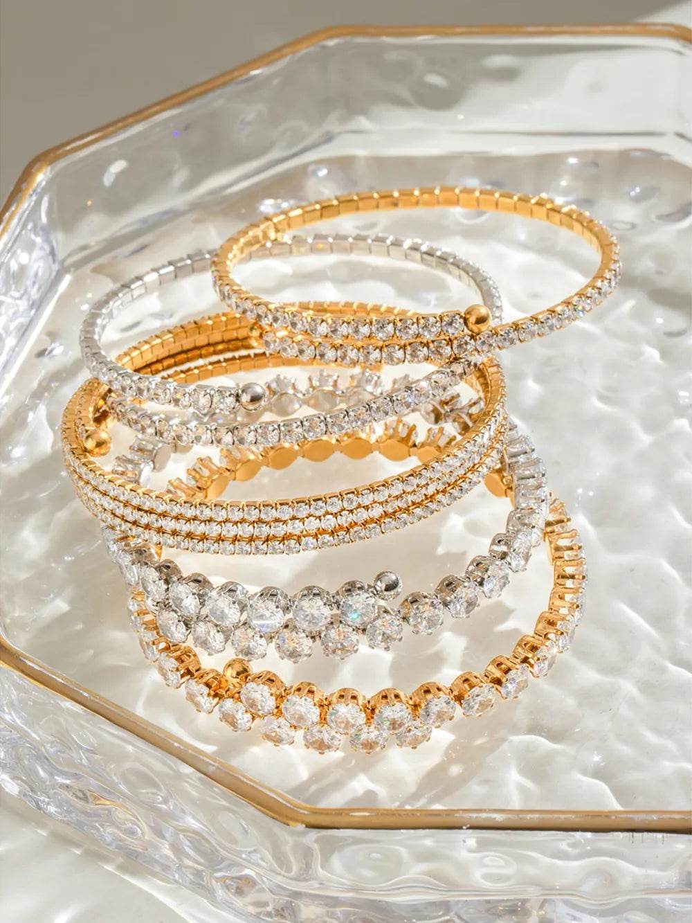 Elegant 18K Gold-Plated Stainless Steel Bracelet With Zircon Inlay – Unique Gift Idea - Store 42