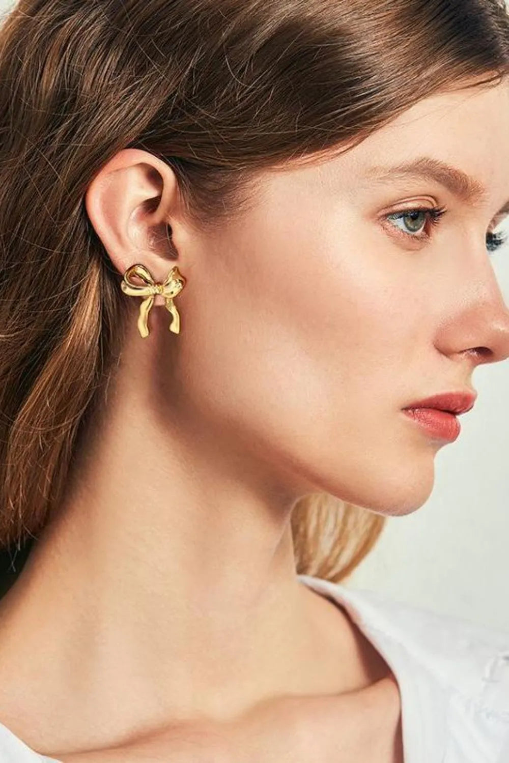 Gold-Plated Brass Bow Stud Earrings - Elegant 1-Pair Fashion Jewelry for Any Occasion