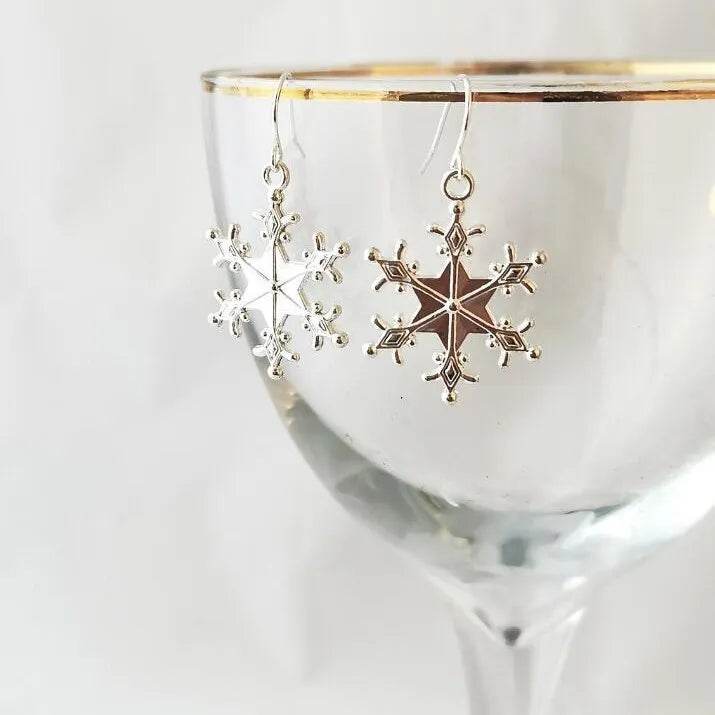 Elegant Silver-Plated Snowflake Earrings - Unique Alloy Jewelry for Winter Style
